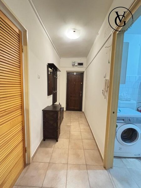 Unirii Garsoniera cu bucatarie separata - Zona Centrala - Bd. Unirii