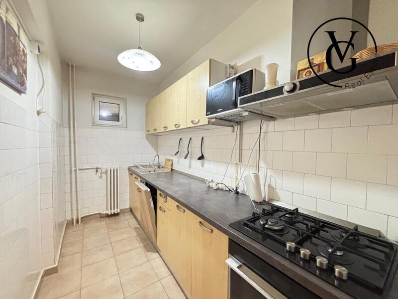 Unirii Garsoniera cu bucatarie separata - Zona Centrala - Bd. Unirii